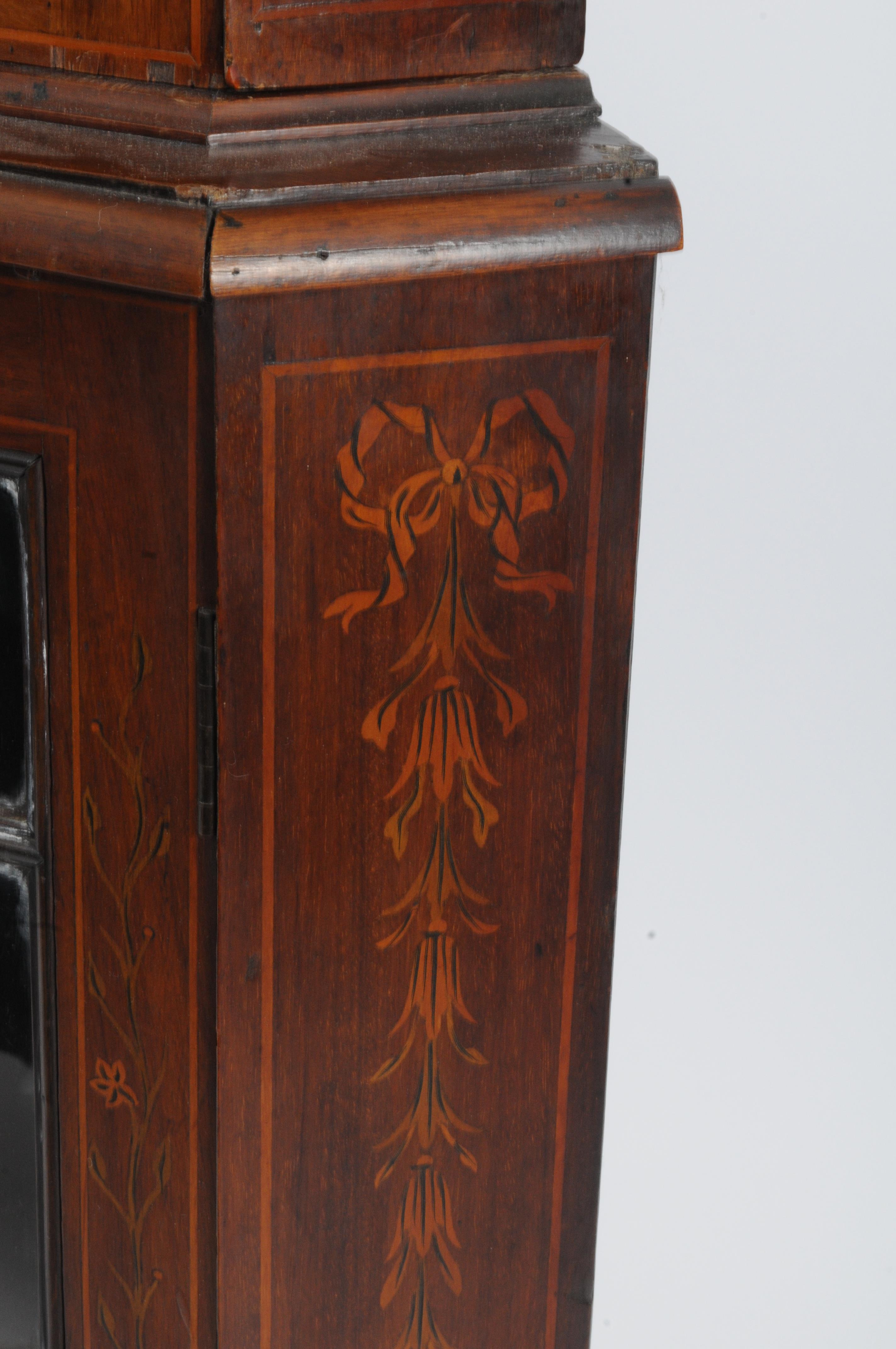 An Edwardian mahogany two sectional corner cupboard - Image 3 of 3