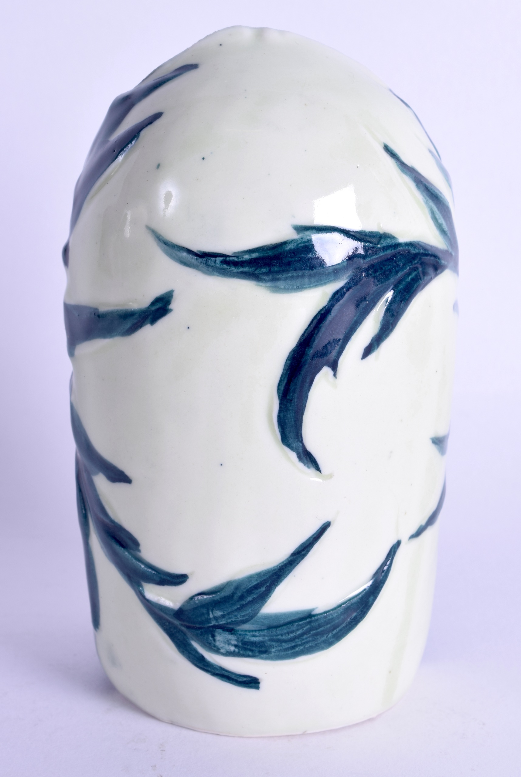 AN UNUSUAL SECESSIONIST MOVEMENT PORCELAIN PEN POT in the form of a stylised female portrait. 13.5 - Image 2 of 3