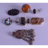 AN EARLY 20TH CENTURY TIBETAN SILVER AND AMBER LOCKET together with an Islamic seal etc. (6)