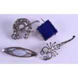 FOUR VINTAGE SILVER BROOCHES. (4)