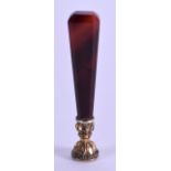 AN EARLY 19TH CENTURY GOLD AND AGATE SEAL. 7 cm high.