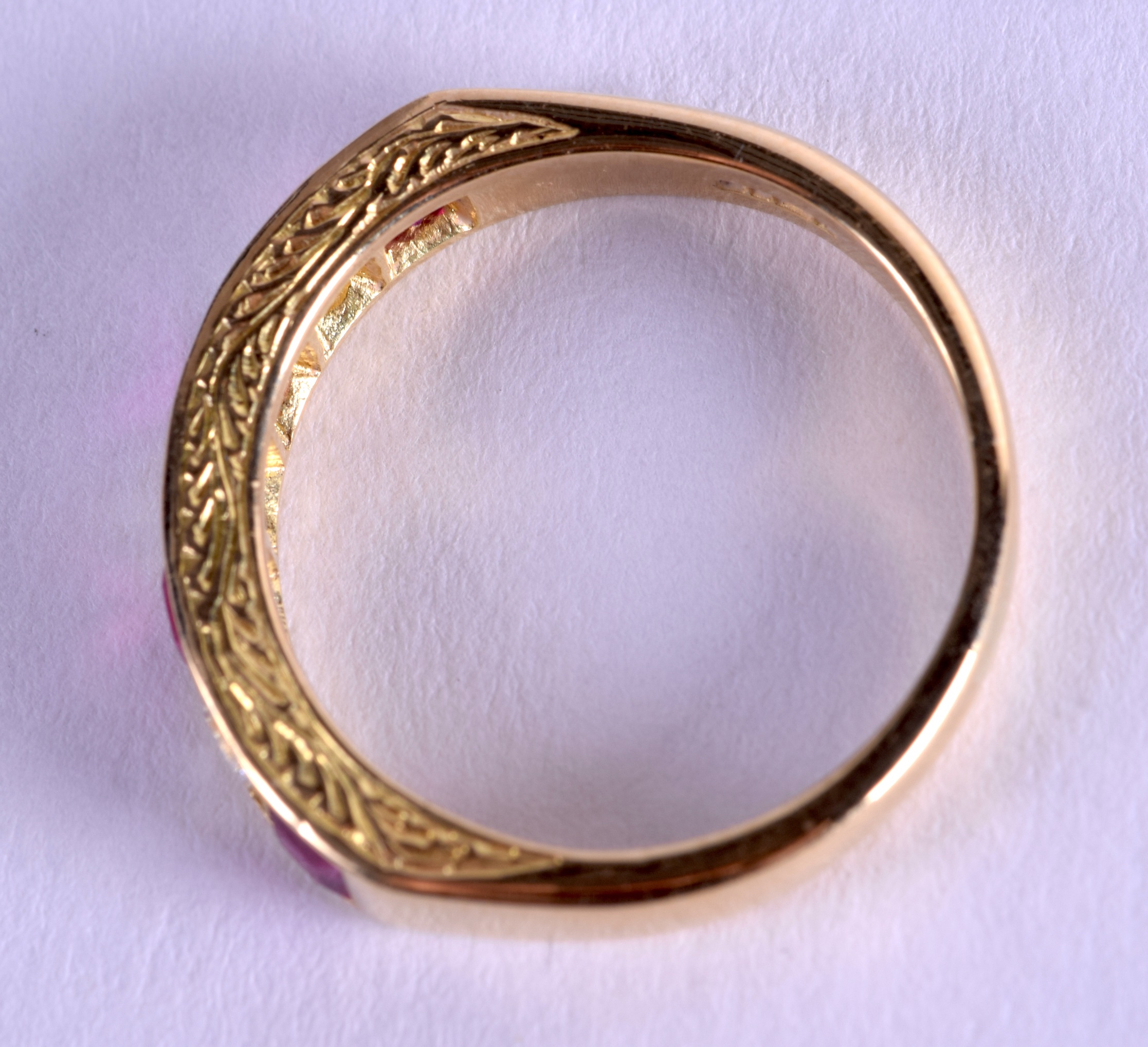 A GOOD 18CT GOLD RUBY AND DIAMOND RING. 5.5 grams. Size Q. - Bild 2 aus 4