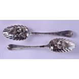 A PAIR OF 18TH CENTURY SILVER BERRY SPOONS. 85 grams. 19 cm long.
