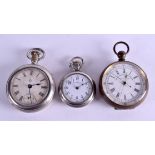 THREE POCKET WATCHES. Largest 5.5 cm diameter. (3)