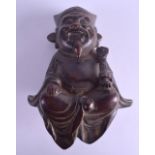 AN UNUSUAL CHINESE BRONZE GOD FIGURE modelled holding a rui sceptre in flowing robes. 18 cm x 10