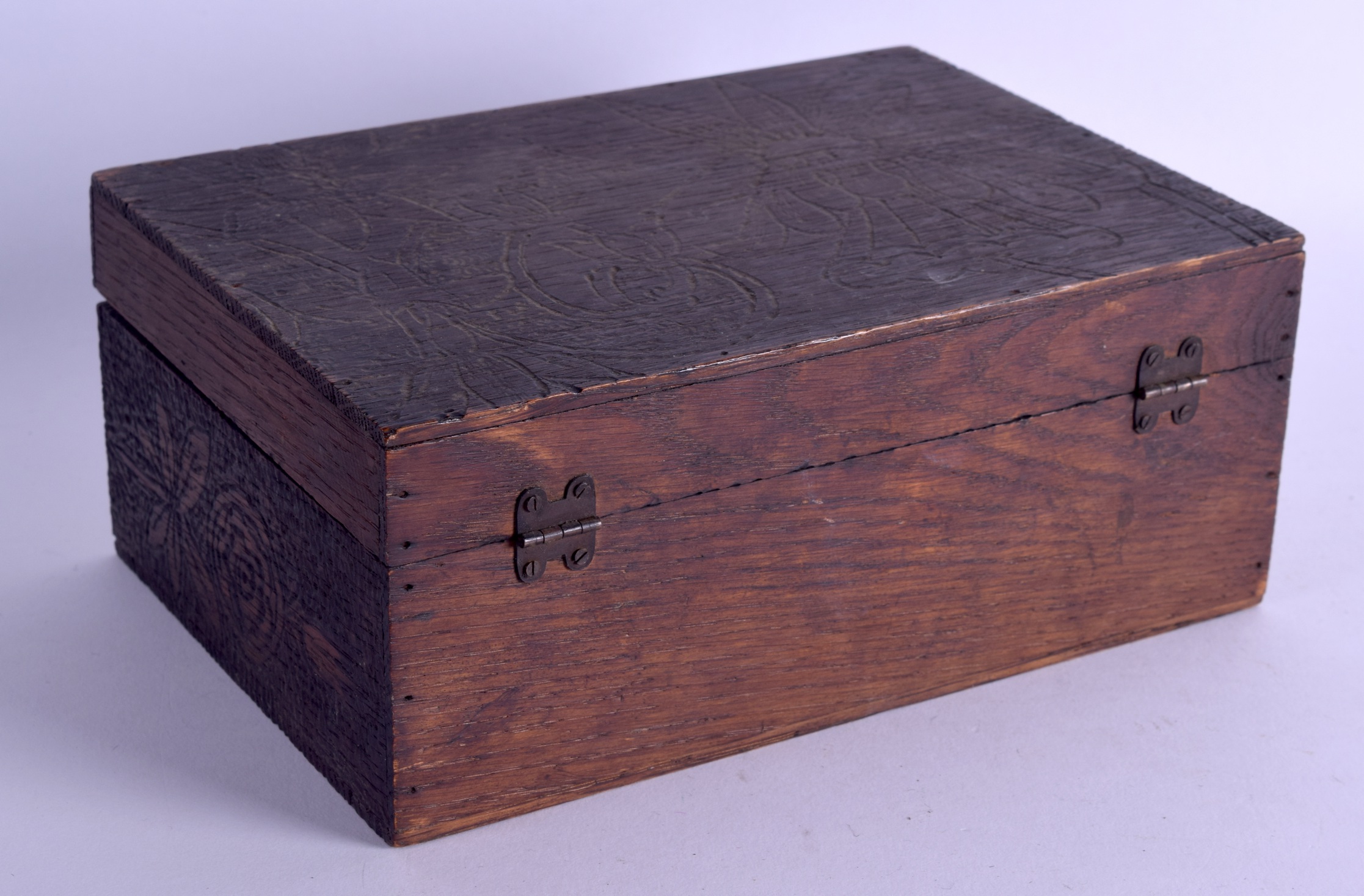 AN ANTIQUE APOTHECARY BOX with various bottles. 21 cm wide. - Bild 2 aus 3