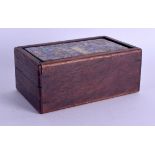 AN EARLY 20TH CENTURY CHINESE CARVED ABELONE AND HARDWOOD BOX. 13 cm x 8.5 cm.