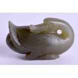 AN EARLY 20TH CENTURY CHINESE CARVED JADE FIGURE OF A DUCK Late Qing. 5 cm x 3 cm.