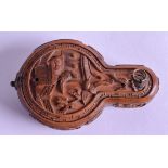 A RARE 18TH/19TH CENTURY CHINESE CARVED BOXWOOD BOX AND COVER Qianlong/Jiaqing, of unusual form deco