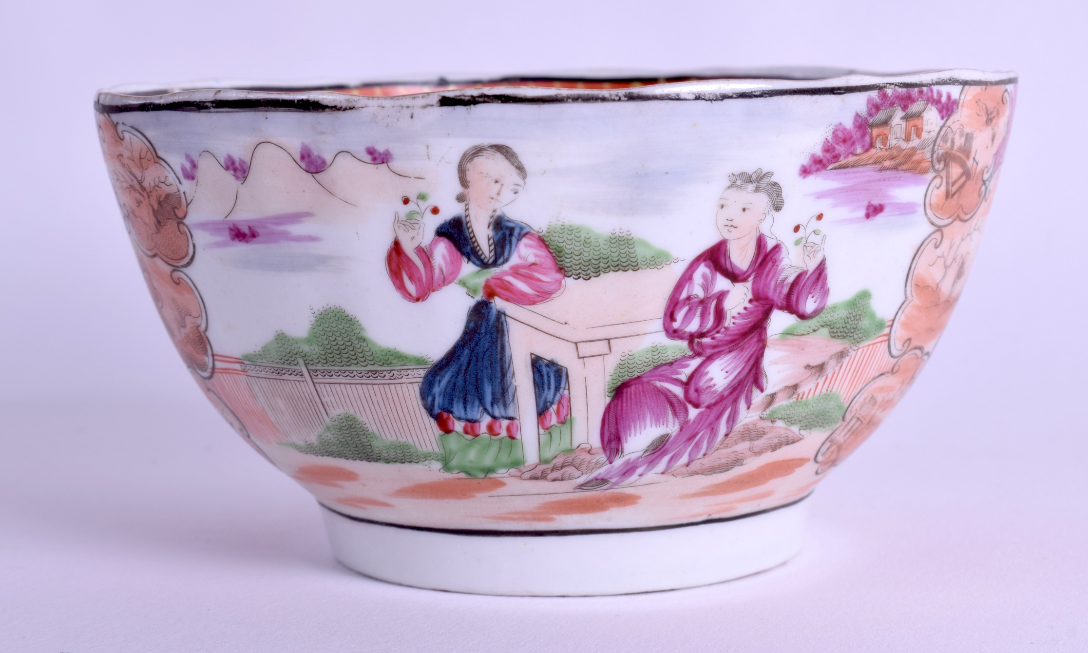 AN 18TH CENTURY NEWHALL PATTERN 495 SCALLOPED BOWL together with a matching dish. 18 cm & 10 cm wide - Image 2 of 3