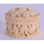 A SMALL 19TH CENTURY CHINESE CANTON CARVED IVORY BOX AND COVER Qing. 3.5 cm diameter.