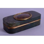 A FINE 18TH CENTURY CARVED MOSS AGATE SNUFF BOX inset with a moss agate panel. 9 cm wide.