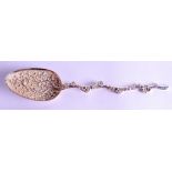 A LARGE 19TH CENTURY CHINESE EXPORT SIVER SPOON by Luen Wo, of naturalistic form. 82 grams. 25 cm lo