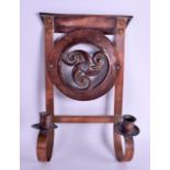 AN ARTS AND CRAFTS COPPER DOUBLE WALL HANGING SCONCE. 30 cm x 20 cm.