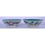 A PAIR OF CHINESE FAMILLE ROSE PORCELAIN LOBED BOWL, decorated with insects and foliage. 13 cm wide.