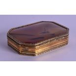 A GOOD EARLY 19TH CENTURY FRENCH SILVER GILT AND AGATE SNUFF BOX decorated with foliage and vines. 8