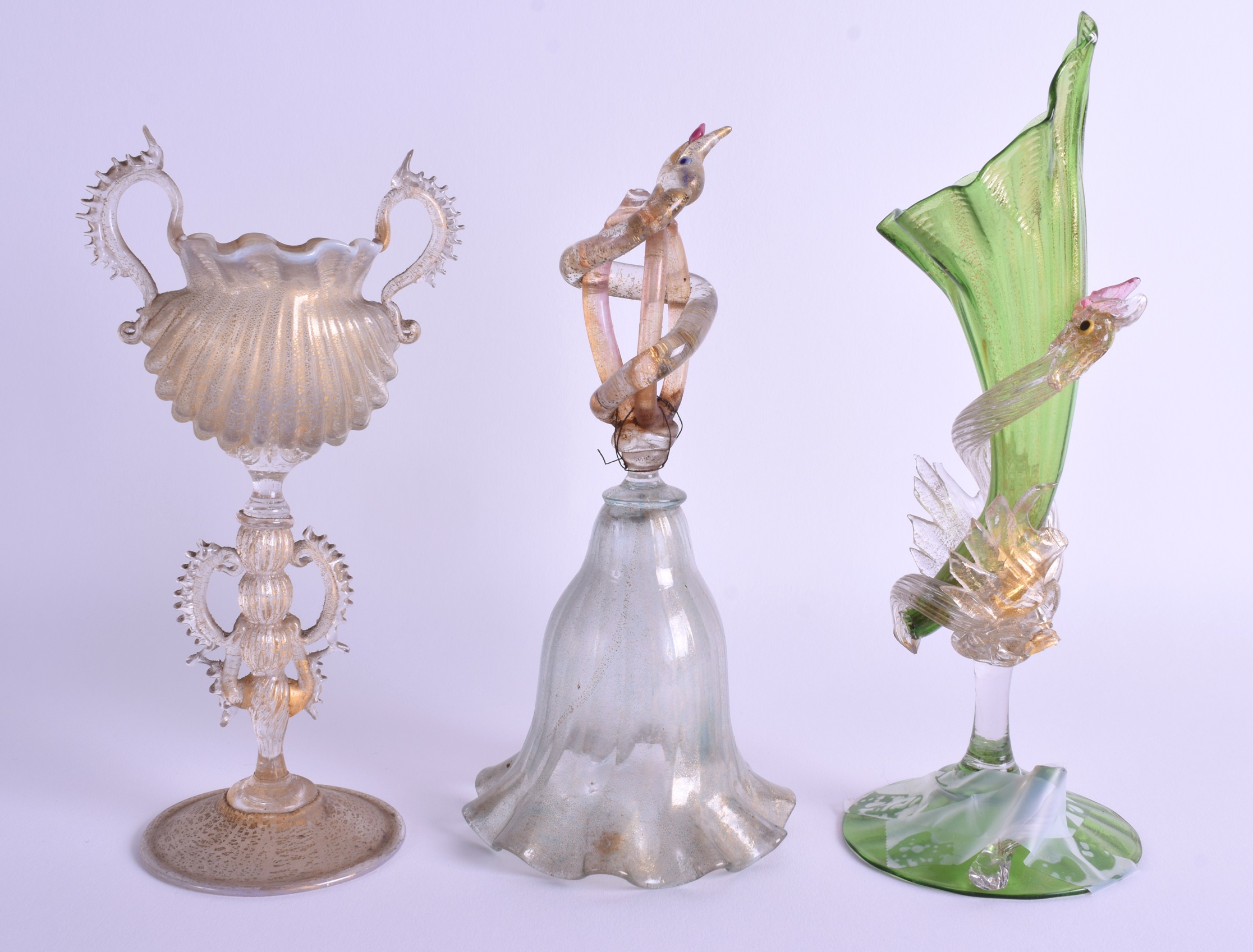 A LATE 19TH CENTURY VENETIAN GLASS VASE together with two similar vases. Largest 25 cm high. (3) - Bild 2 aus 2