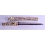 A JAPANESE TAISHO PERIOD TANTO SWORD. 37 cm long.