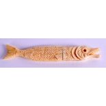 AN UNUSUAL CONTINENTAL CARVED BONE FISH LETTER OPENER. 21 cm long.