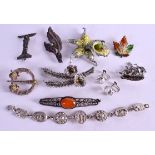 AN ASSORTMENT OF VINTAGE JEWELLERY including silver. (qty)