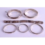 A COLLECTION OF VINTAGE SILVER JEWELLERY. (qty)