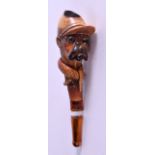 A LATE VICTORIAN CARVED MEERSCHAUM AND AMBER PIPE. 10 cm long.