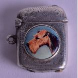 A SILVER DOG VESTA LIGHTER CASE. 3.5 cm x 2 cm.