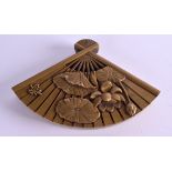 AN UNUSUAL FAN SHAPED BRONZE BOX AND COVER. 16 cm x 11 cm.