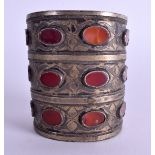 AN EARLY 20TH CENTURY MIDDLE EASTERN AGATE CUFF BANGLE. 9 cm x 7.5 cm.