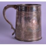 A SILVER TANKARD. London 1801. 14.5 oz. 11 cm high.