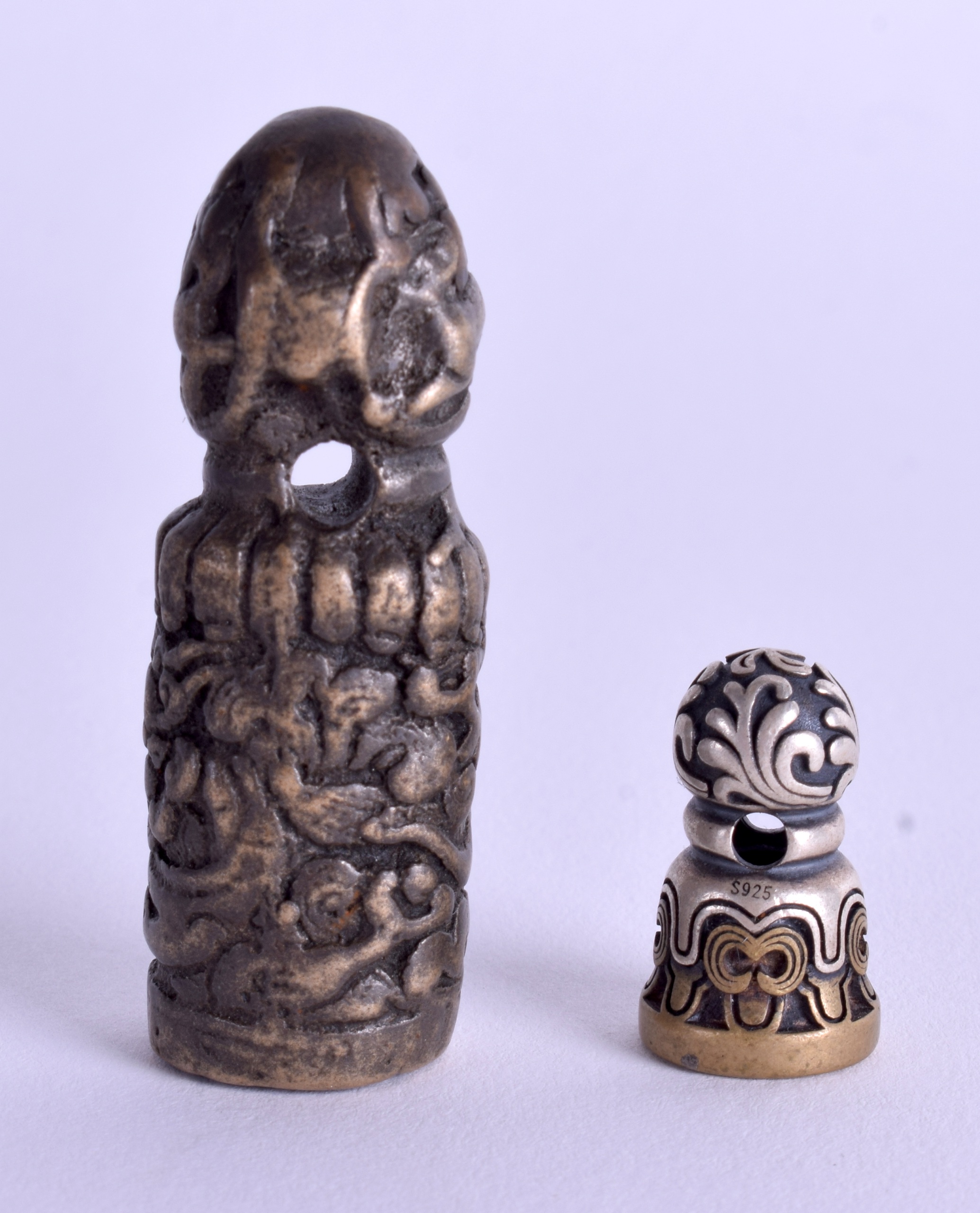 TWO CHINESE TIBETAN BRONZE SEALS. 4.5 cm & 2.5 cm. (2) - Image 2 of 3