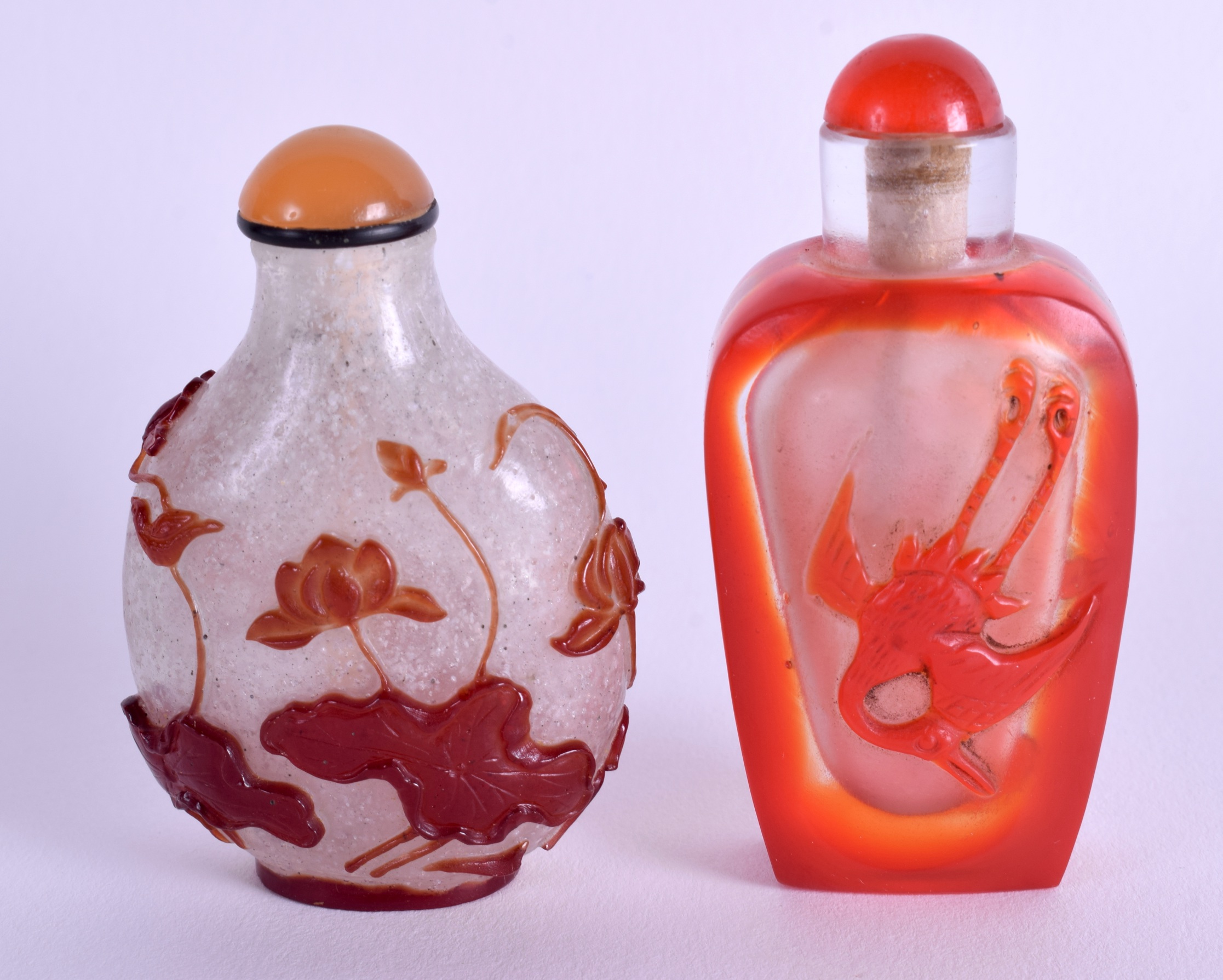 TWO CHINESE PEKING GLASS SNUFF BOTTLES. 7 cm & 6.5 cm high. (2) - Image 2 of 4