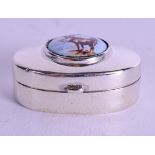 A SILVER STAG PILL BOX. 2.75 cm wide.