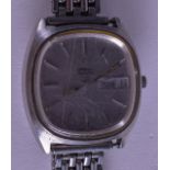 AN OMEGA STAINLESS STEEL WRISTWATCH. 3.75 cm wide.