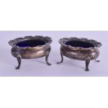 A PAIR OF STERLING SILVER SALTS. 1 oz. (2)