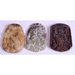 THREE CHINESE HARDSTONE PENDANTS. (3)