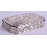 A CONTINENTAL SILVER SNUFF BOX. 9 cm x 6.5 cm.