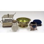 A SOLID SILVER SALT, together with assorted plated items. (5)