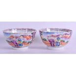 A PAIR OF 18TH CENTURY CHINESE EXPORT TEA BOWLS Qianlong. 8.5 cm diameter.