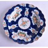 AN 18TH CENTURY WORCESTER KAKIEMON PLATE. 21 cm wide.