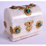A GOOD MID 19TH CENTURY AGATE MALACHITE AND BRONZE CASKET containing two glass scent bottles. 14 cm