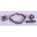 FOUR VINTAGE MOSAIC ITEMS. (4)