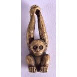 A CONTINENTAL BRONZE MONKEY. 3.5 cm long.