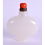 A CHINESE PEKING GLASS SNUFF BOTTLE. 7.5 cm high.