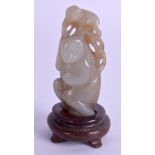 A 19TH CENTURY CHINESE CARVED GREEN JADE FIGURE OF TWO MONKEYS Qing. 5.75 cm high. (2)