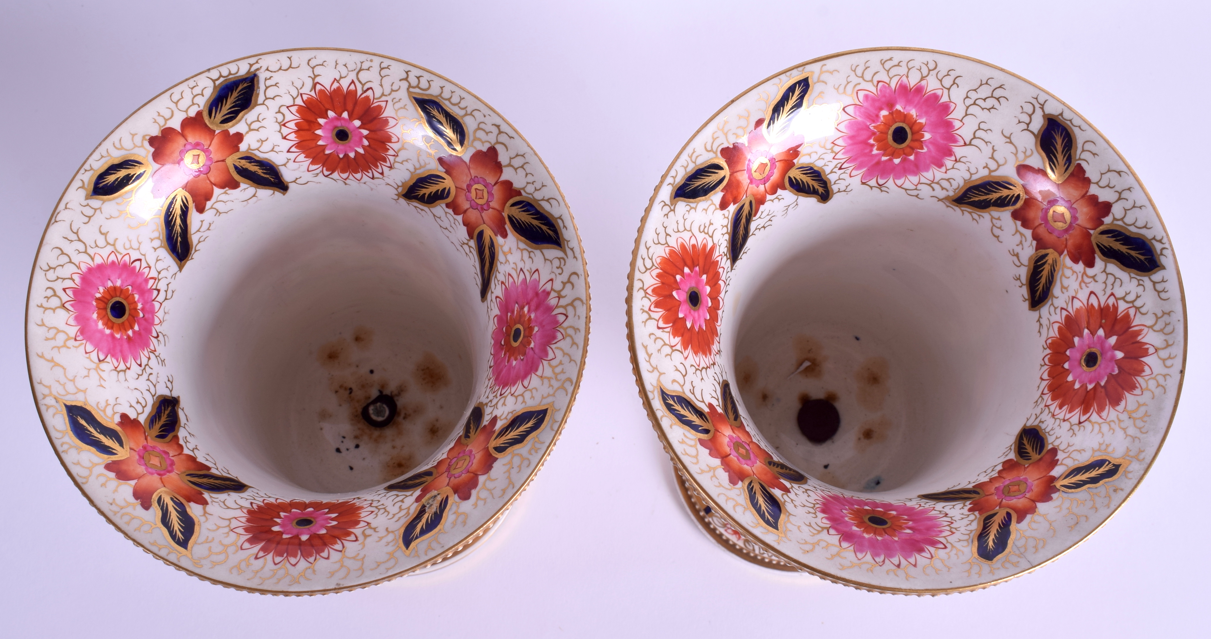 A GOOD PAIR 19TH CENTURY SPODE COPELAND GOBLET VASES painted with bright imari tones. 21 cm x 12 cm - Image 3 of 4