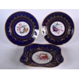 A PAIR OF CHAMBERLAINS WORCESTER PORCELAIN PLATES, together with a matching square dish. Pair 21.5