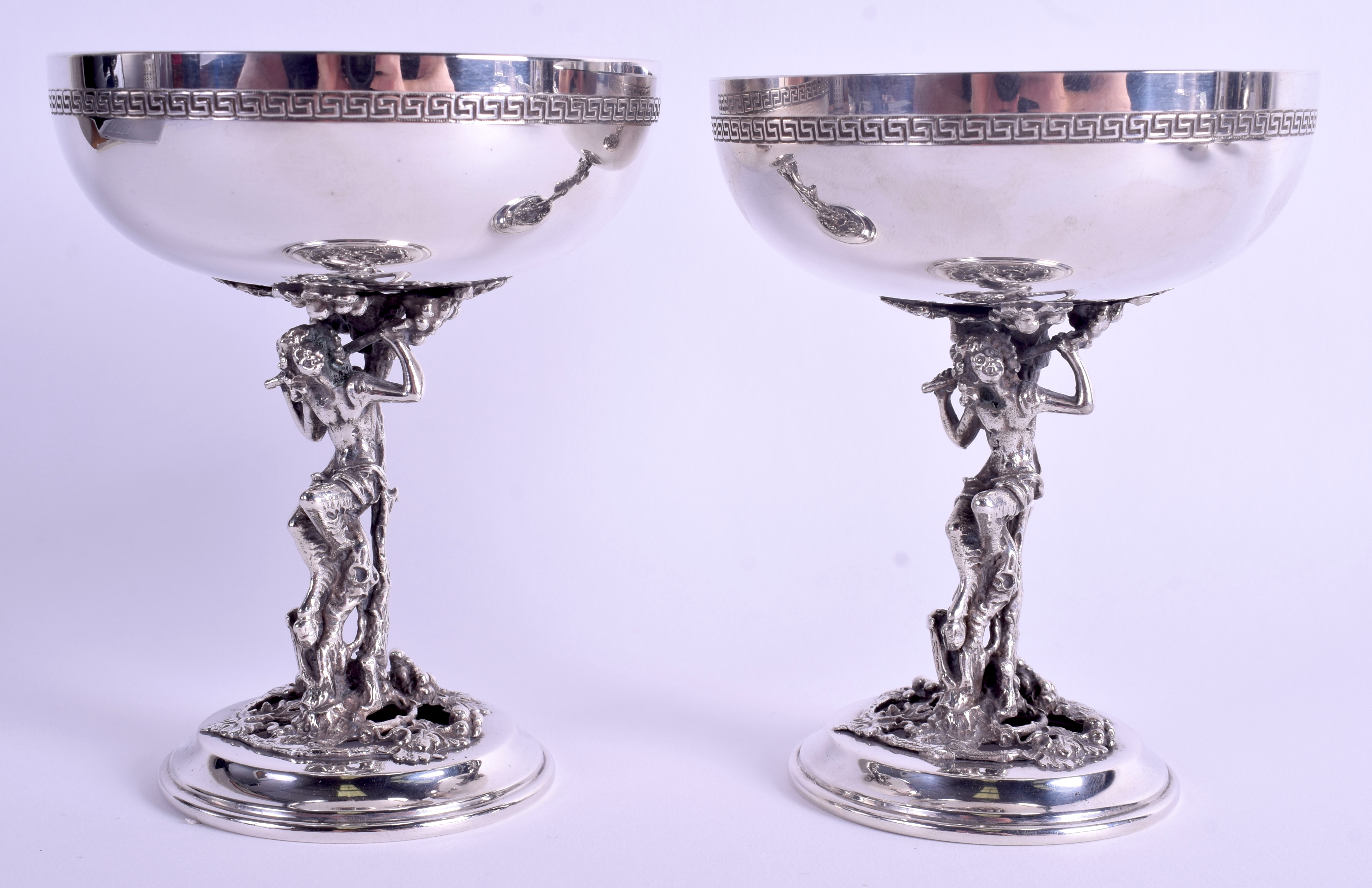 A PAIR OF VINERS CLASSICAL SILVER PLATED COMPORTS. 12 cm x 8 cm.