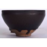A CHINESE HARESFOOT POTTERY BOWL, formed with drip glaze. 12 cm wide.