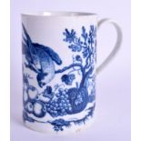 AN 18TH CENTURY WORCESTER MUG decorated with the parrot pecking fruit pattern. 11.5 cm high.